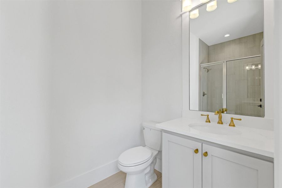 Outdoor restroom "pool bath"