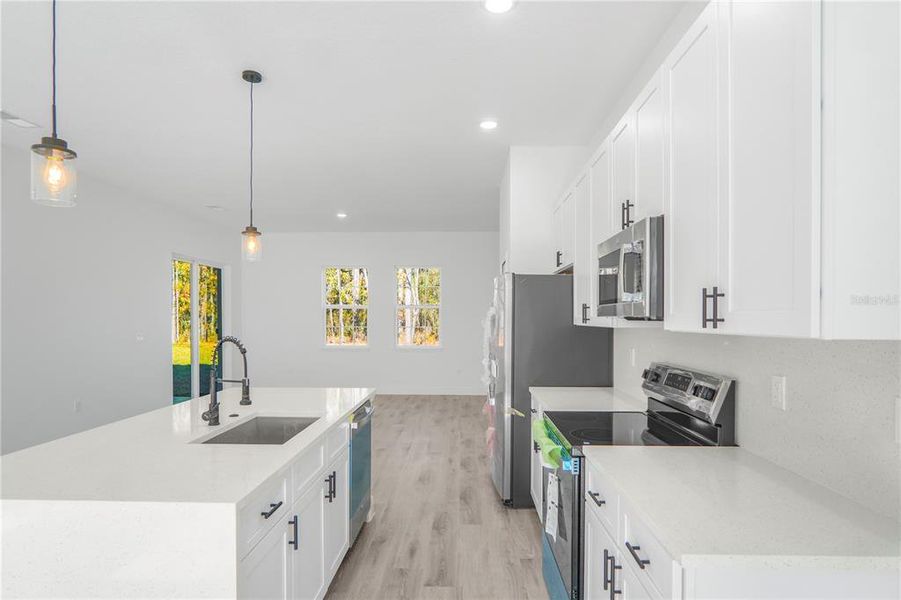 Furnished interior view inside a new home in , Dunnellon (Image 17).
