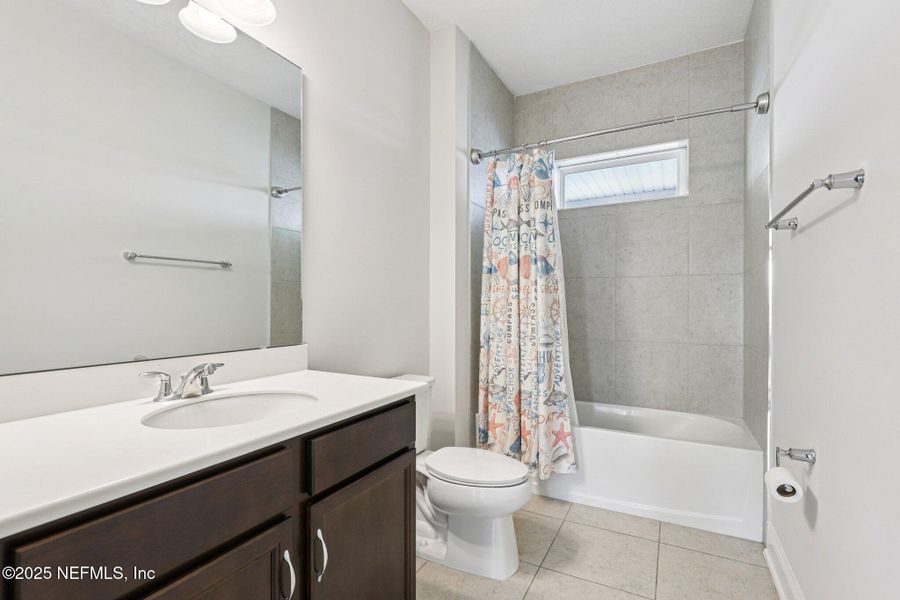 Furnished interior view inside a new home in , St. Augustine (Image 49).