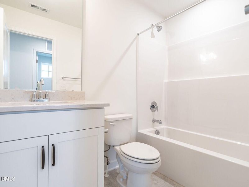 029-1280x960-bathroom