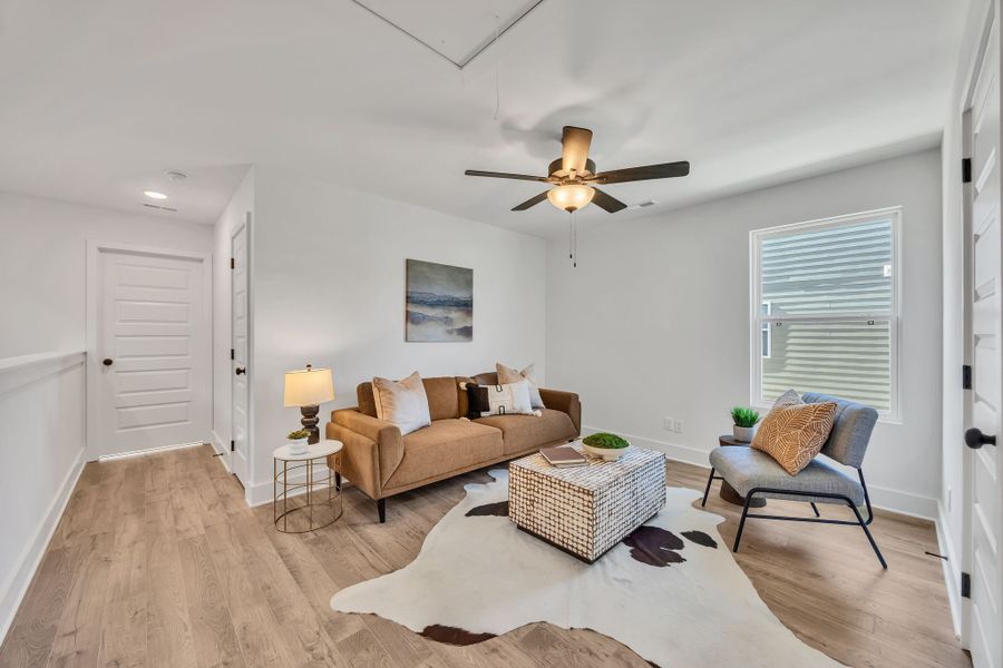 Representative furnished interior of a home built from the Fontaine by Parkside Builders in The Parks of Mill Town, Chattanooga (Image 16).