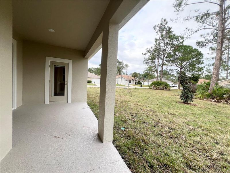 Exterior details and patio area of a home in , Palm Coast (Image 3).