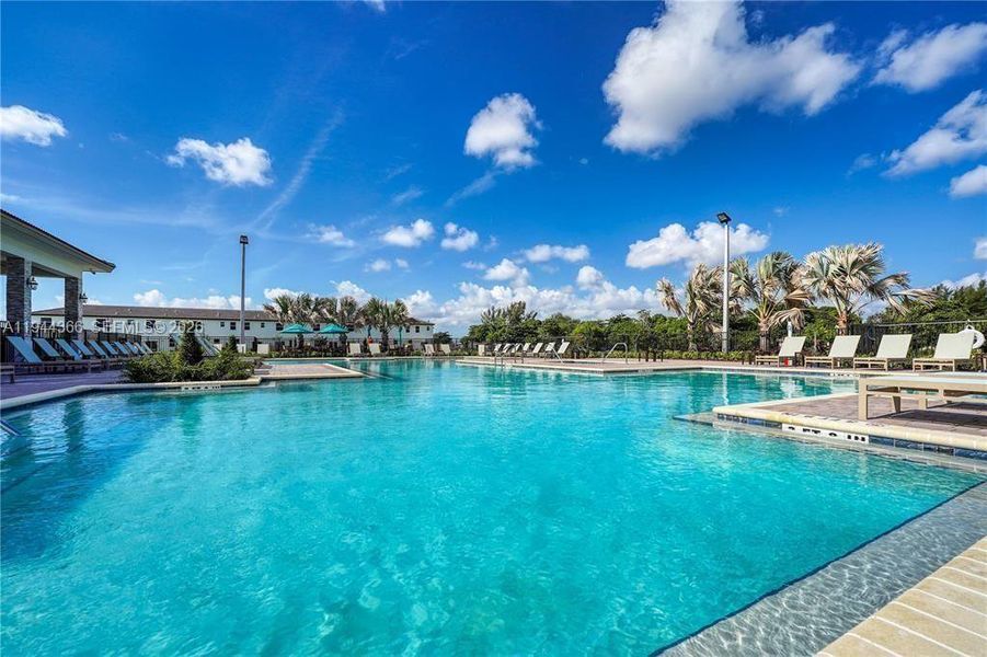 Community amenities in , Miami (Image 17).