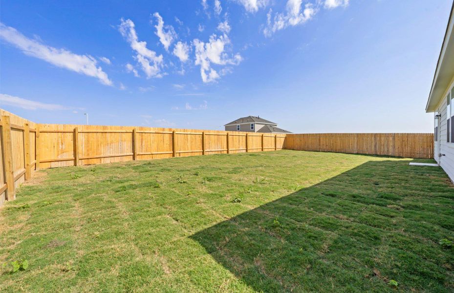 Exterior details and patio area of a home in Alto, San Marcos (Image 4).