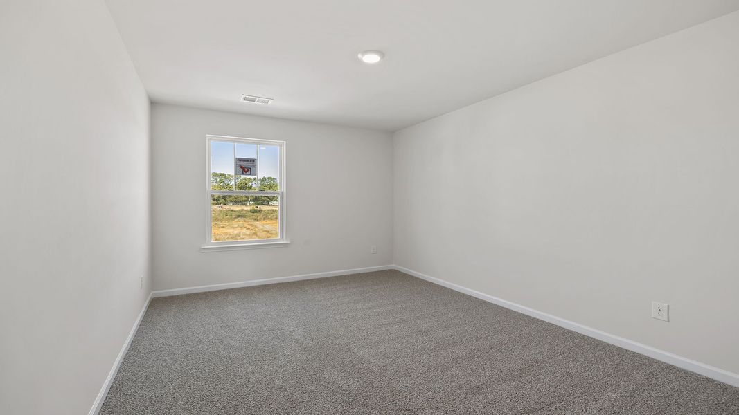 Spacious, unfurnished interior of a new home in Cloverdale Hills, Piedmont (Image 18).