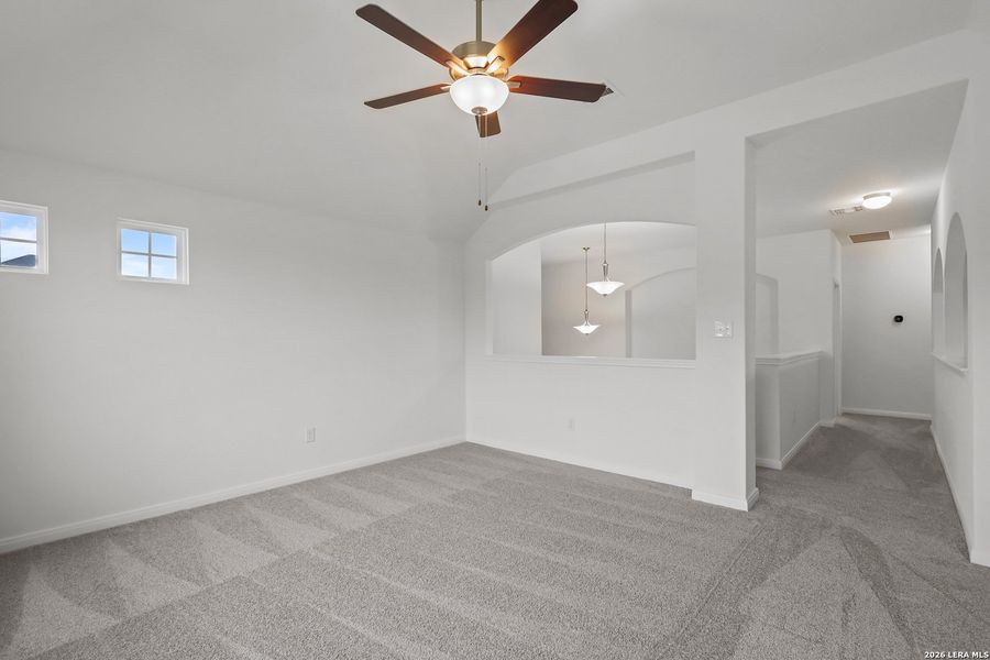 Spacious, unfurnished interior of a new home in Homestead, Schertz (Image 26).