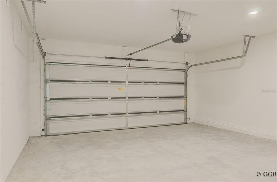 Spacious, unfurnished interior of a new home in Knightsbridge, Kissimmee (Image 22). Spacious, unfurnished interior of a new home in Knightsbridge, Kissimmee (Image 22).