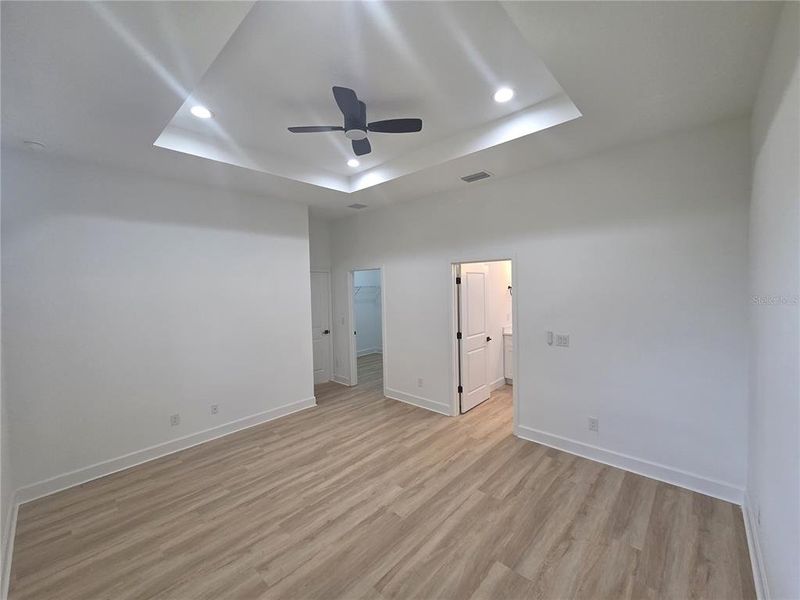 Spacious, unfurnished interior of a new home in , Port Charlotte (Image 9).