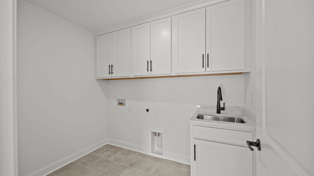 Furnished interior view inside a new home in Farms at Bellingham, Mooresville (Image 16).