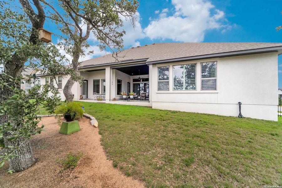 Exterior details and patio area of a home in Esperanza - 80' & 90', Boerne (Image 4).