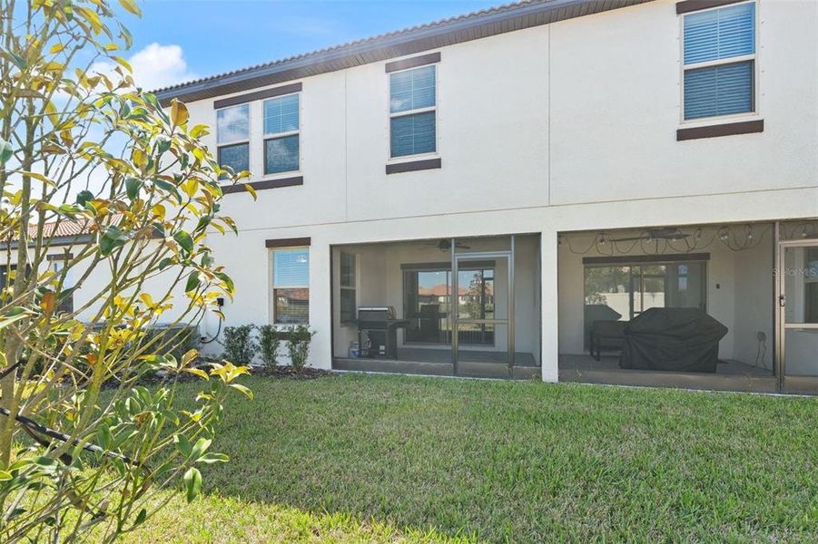 Exterior details and patio area of a home in Southshore Bay Active Adult, Wimauma (Image 4).