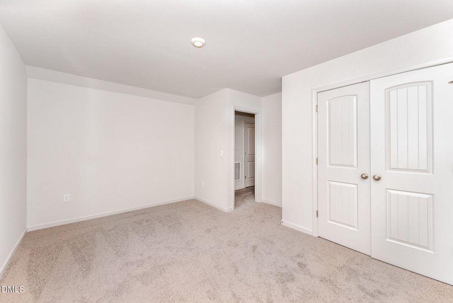 013_a7405558-edit_256