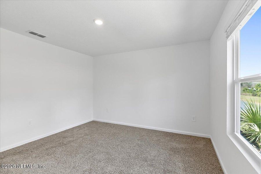 Spacious, unfurnished interior of a new home in , Jacksonville (Image 18).