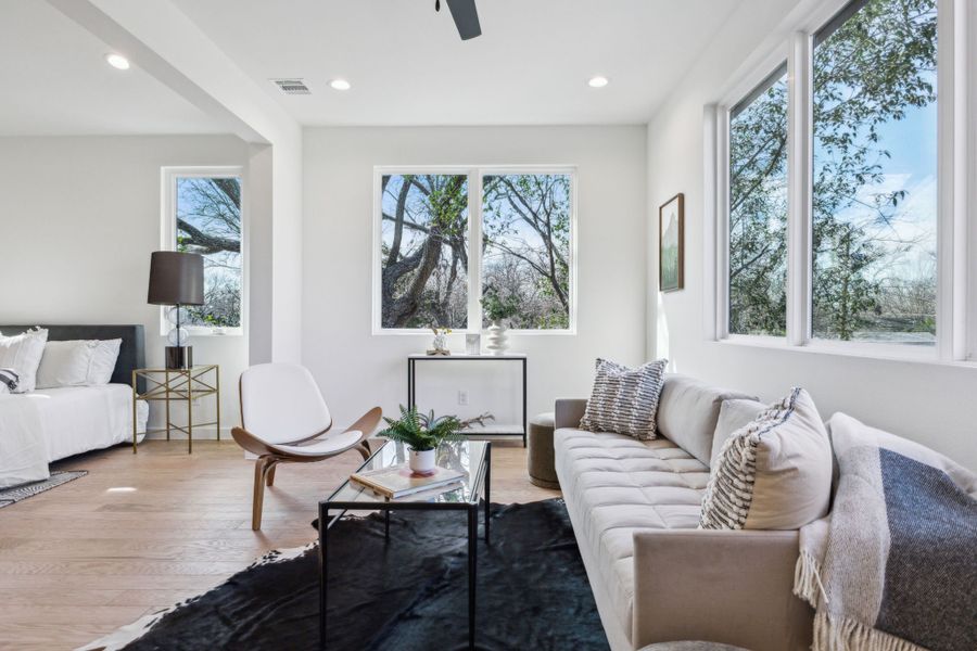 Furnished interior view inside a new home in , Dallas (Image 10).