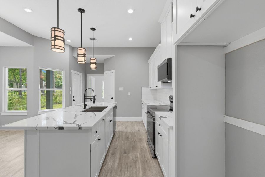 Furnished interior view inside a new home in , Willis (Image 9).