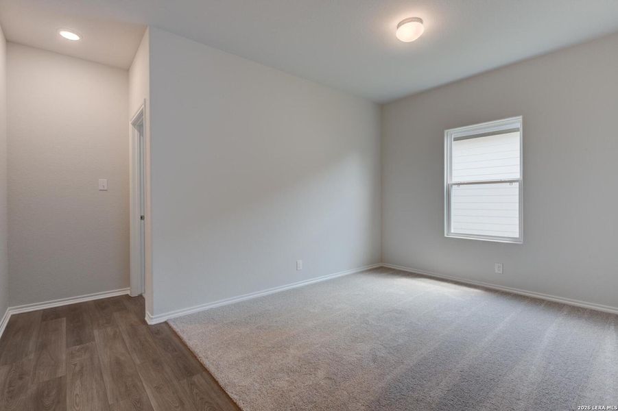 Spacious, unfurnished interior of a new home in Nopal Valley, San Antonio (Image 21). Spacious, unfurnished interior of a new home in Nopal Valley, San Antonio (Image 21).