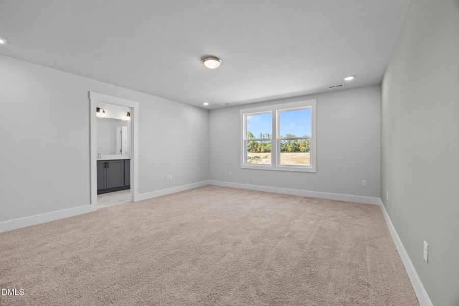 Primary Bathroom - Yin & Yang Interior