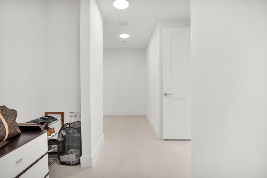 151 N Seabreeze Blvd unit 504-21 151 N Seabreeze Blvd unit 504-21