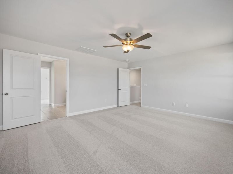 Spacious, unfurnished interior of a new home in Tobacco Road, Angier (Image 38).