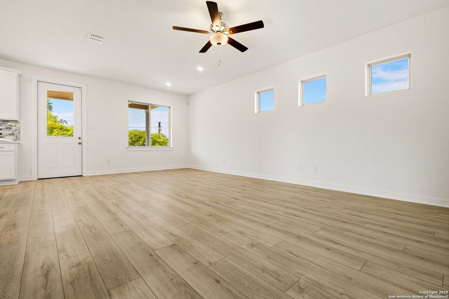 Spacious, unfurnished interior of a new home in Trilogy Grove, Leon Valley (Image 17). Spacious, unfurnished interior of a new home in Trilogy Grove, Leon Valley (Image 17).
