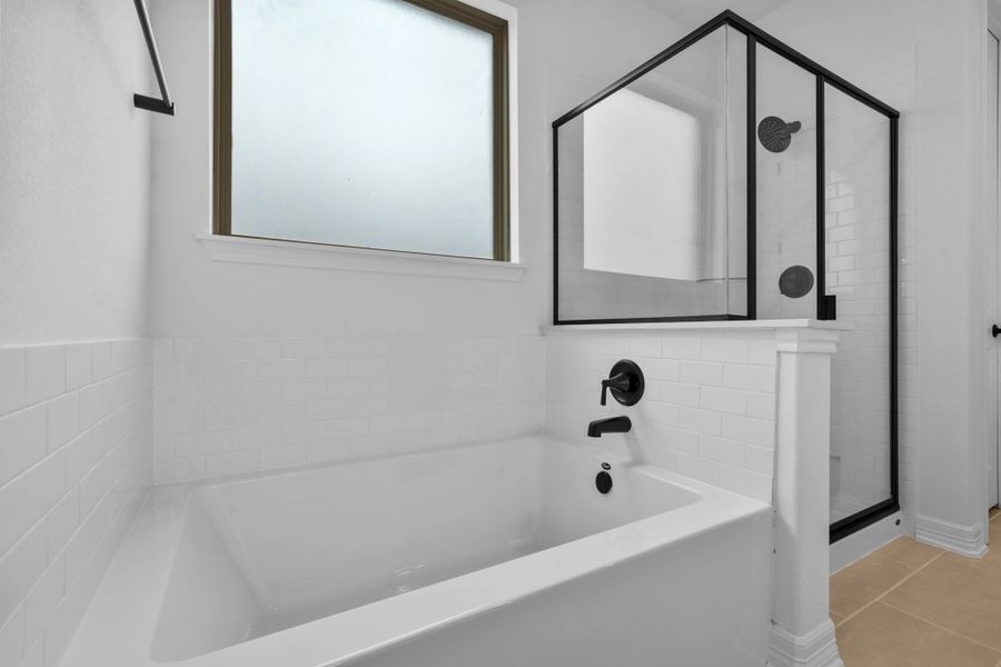 Furnished interior view inside a new home in Ashland, Angleton (Image 10).