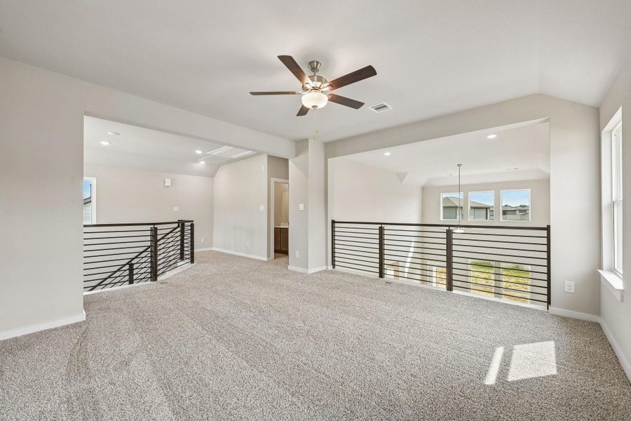 Spacious, unfurnished interior of a new home in Granger Pines, Conroe (Image 20).