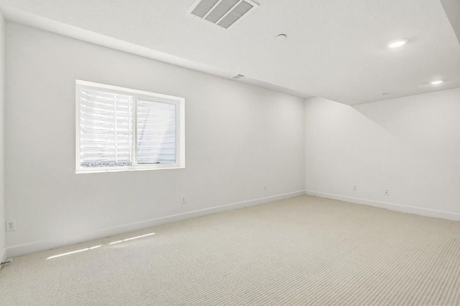 Spacious, unfurnished interior of a new home in Turnberry Villas, Commerce City (Image 15). Spacious, unfurnished interior of a new home in Turnberry Villas, Commerce City (Image 15).