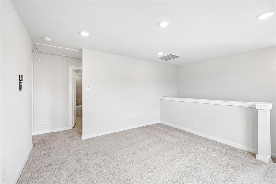 Spacious, unfurnished interior of a new home in Overland Grove, Forney (Image 27).