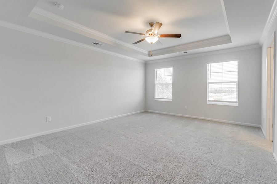Spacious, unfurnished interior of a new home in Bluefield, Lexington (Image 17).