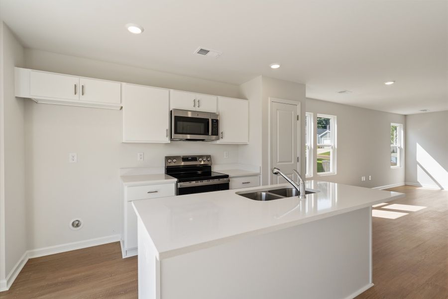 Furnished interior view inside a new home in Evergreen, Spartanburg (Image 4).