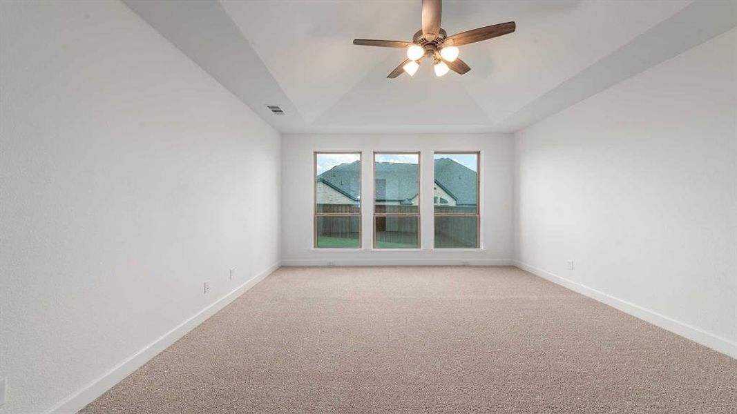Spacious, unfurnished interior of a new home in The Lakes Of Somercrest 60', Midlothian (Image 19). Spacious, unfurnished interior of a new home in The Lakes Of Somercrest 60', Midlothian (Image 19).
