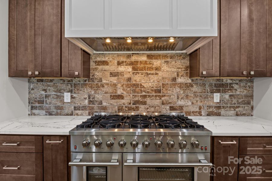 Image 34 of a home in .