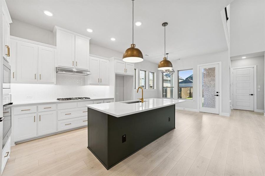 Furnished interior view inside a new home in Mantua Point Gardens, Van Alstyne (Image 3). Furnished interior view inside a new home in Mantua Point Gardens, Van Alstyne (Image 3).