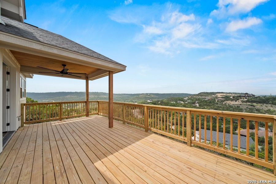 Exterior details and patio area of a home in , Canyon Lake (Image 3).