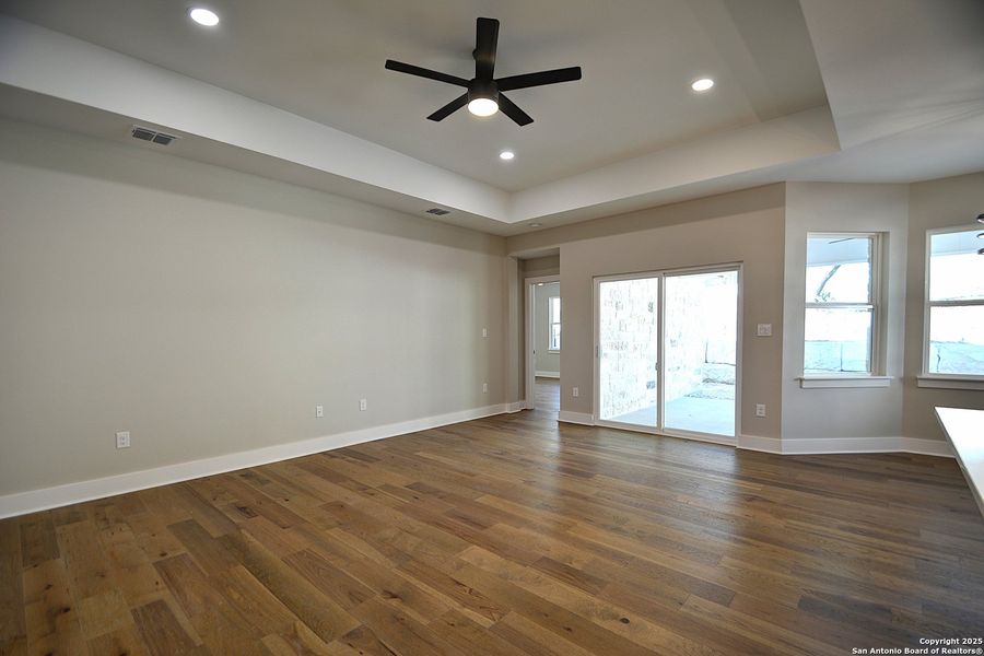 Spacious, unfurnished interior of a new home in , Kerrville (Image 31).