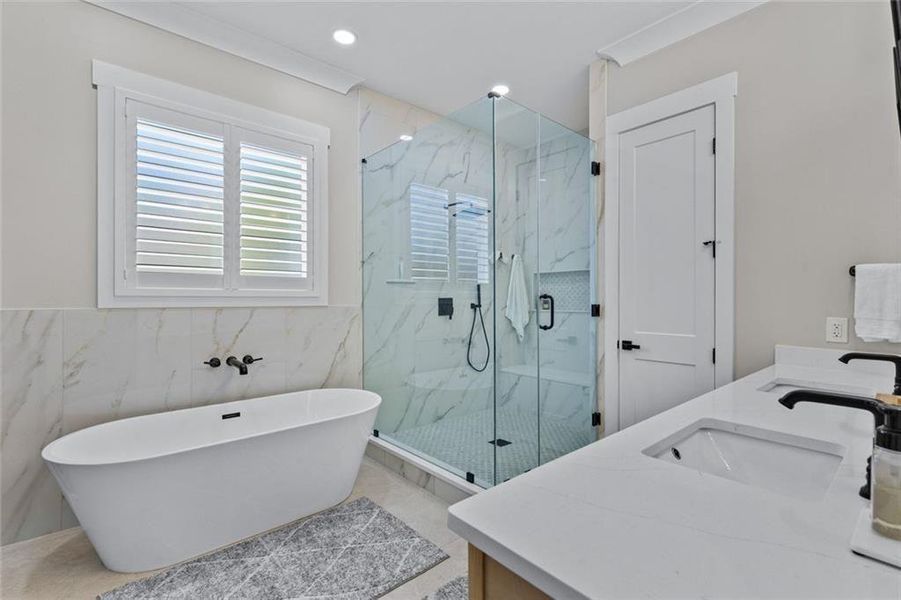 Furnished interior view inside a new home in , Bethlehem (Image 38).
