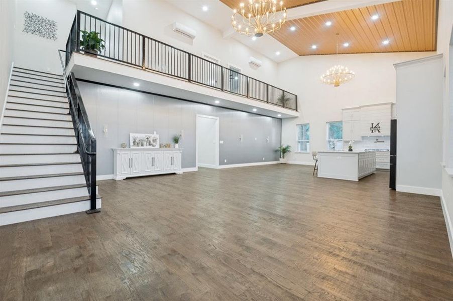 Spacious, unfurnished interior of a new home in , Corsicana (Image 19).
