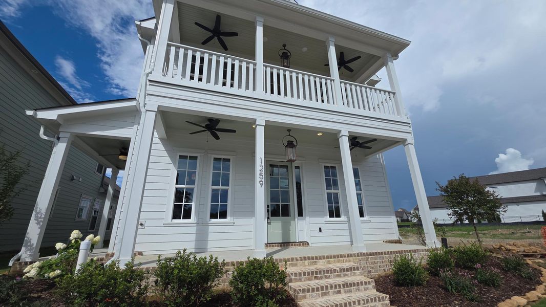 Exterior details and patio area of a home in Heritage Walk, Chattanooga (Image 1). Exterior details and patio area of a home in Heritage Walk, Chattanooga (Image 1).
