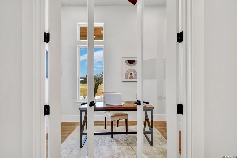 Furnished interior view inside a new home in , Bandera (Image 11).