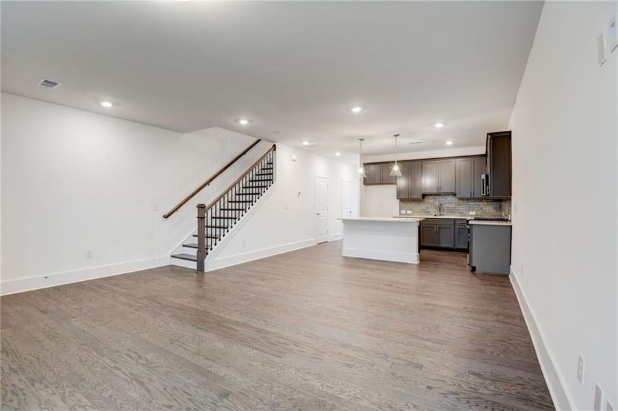 Spacious, unfurnished interior of a new home in Park Vue, Atlanta (Image 21). Spacious, unfurnished interior of a new home in Park Vue, Atlanta (Image 21).