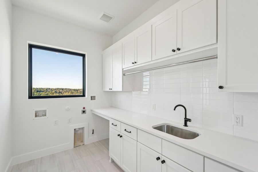 27 web or mls Silent Nova Vw S3010 027