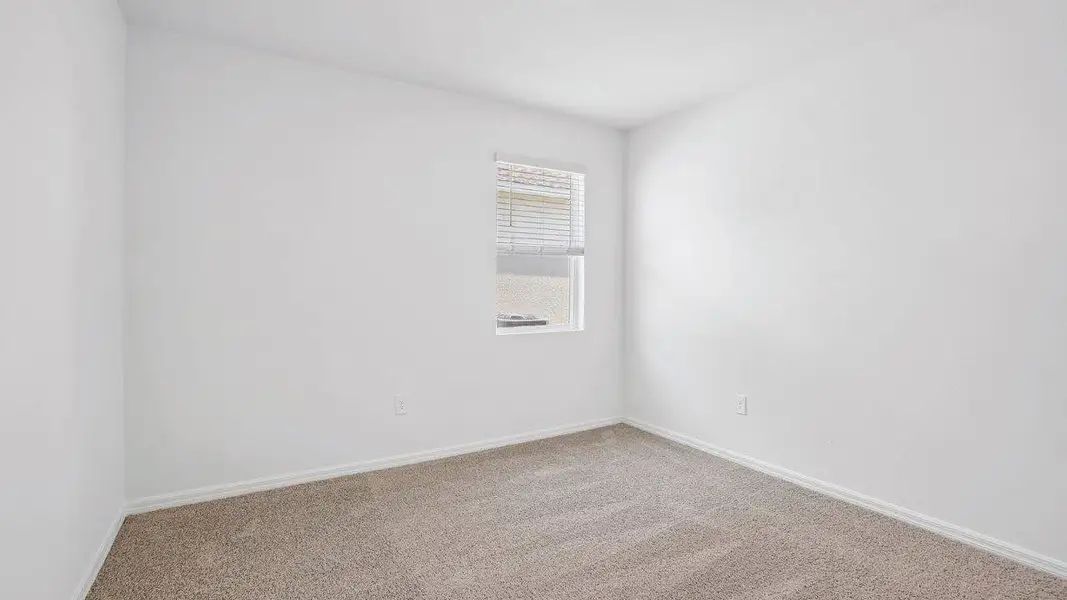 Spacious, unfurnished interior of a new home in Harmony at Lake Eloise, Winter Haven (Image 21).