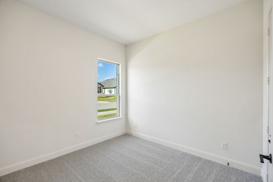 Spacious, unfurnished interior of a new home in Sheppard's Place, Waxahachie (Image 28). Spacious, unfurnished interior of a new home in Sheppard's Place, Waxahachie (Image 28).