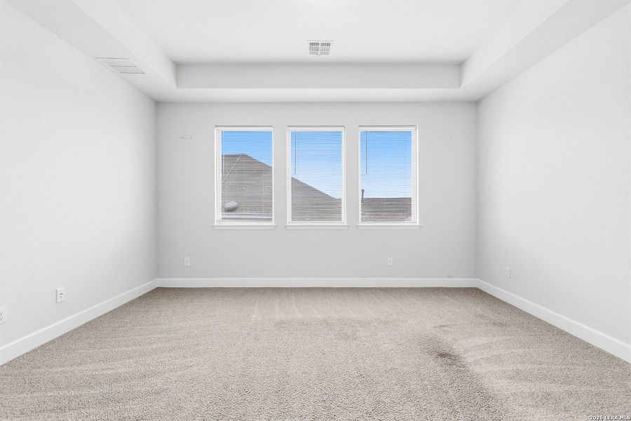 Spacious, unfurnished interior of a new home in Ladera, San Antonio (Image 34). Spacious, unfurnished interior of a new home in Ladera, San Antonio (Image 34).