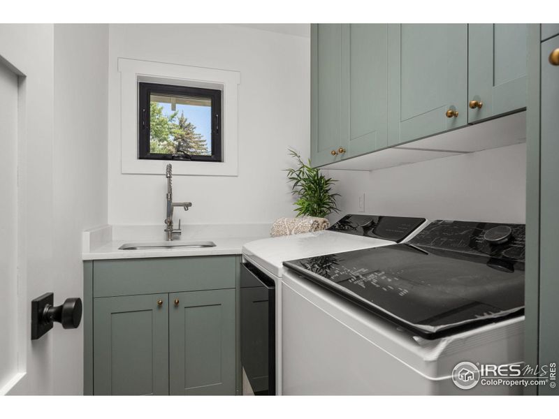 Upstairs Laundry Room with Sink and  Included Washer & Dryer