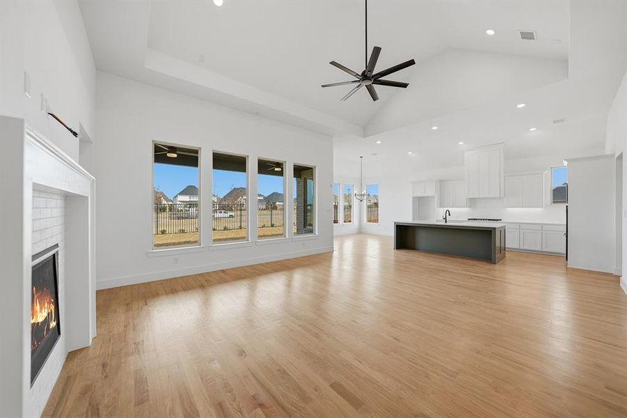 Spacious, unfurnished interior of a new home in Quail Hollow, Rockwall (Image 28).