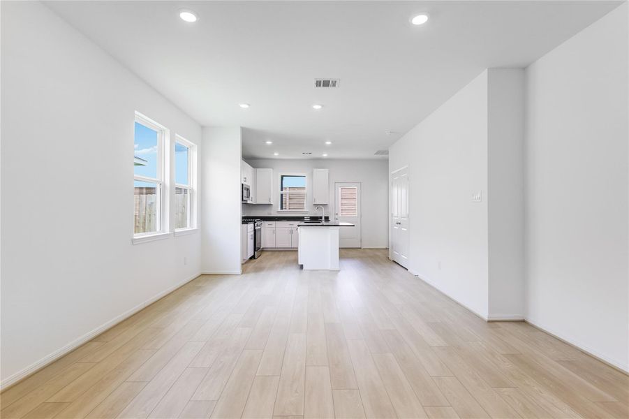 21834 Red Lantana ~ Ready Now 21834 Red Lantana ~ Ready Now