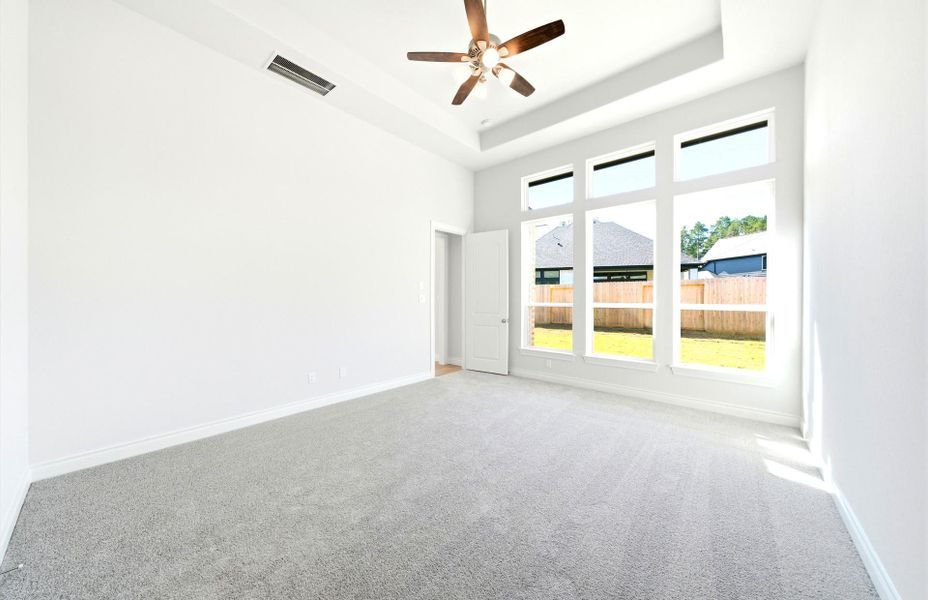 Spacious, unfurnished interior of a new home in The Highlands 55′, Porter (Image 21).