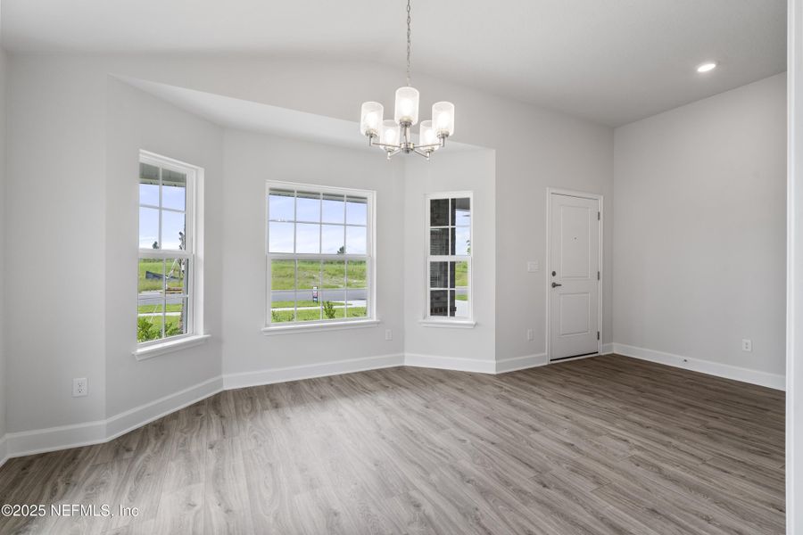 Spacious, unfurnished interior of a new home in Shadow Crest at Rolling Hills, Green Cove Springs (Image 9).