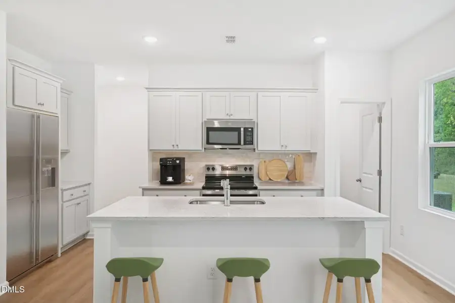 10-web-or-mls-Galloway Dr-S0708-010